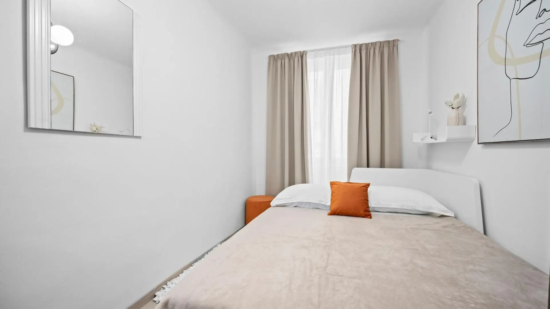 Deluxe Apartman Fiora Apartamento PUY 0*, Pula Croácia